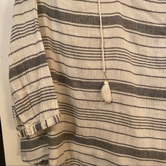 Linen Blouse - white & gray stripes - Picture 2 of 4